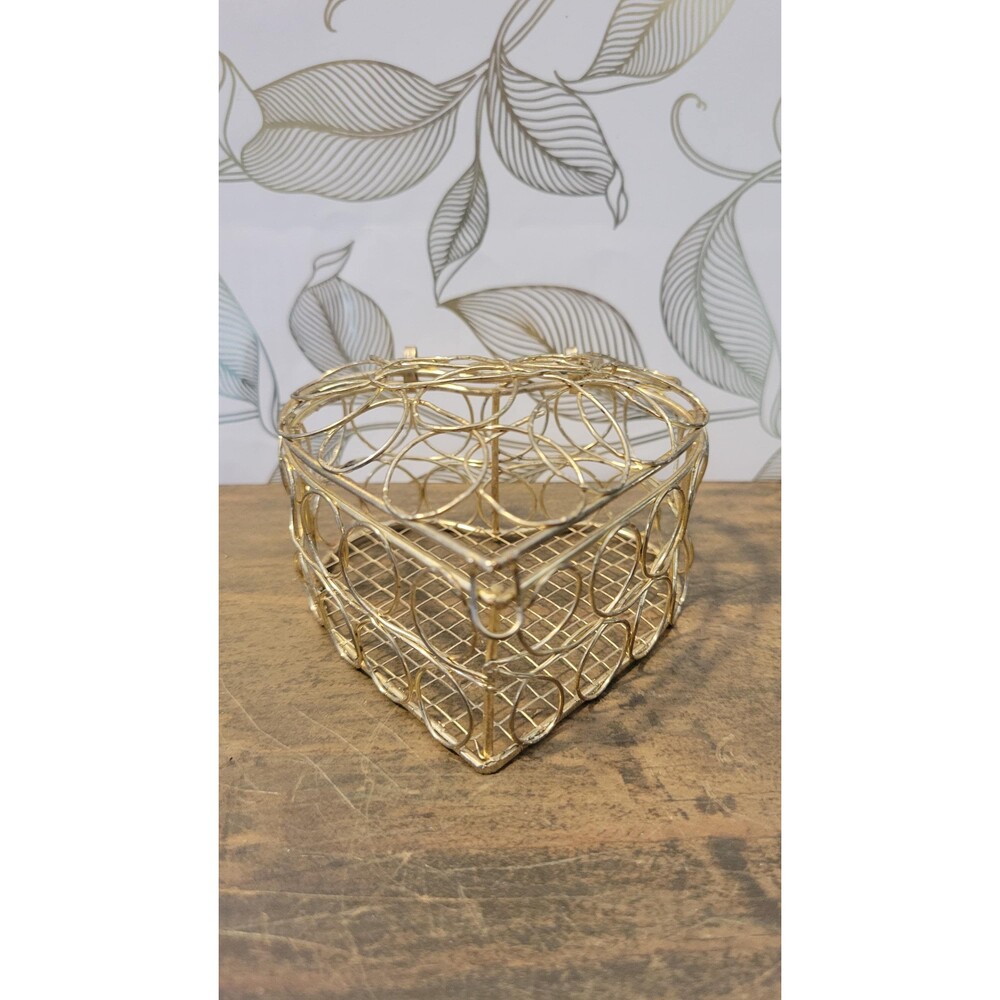 Vintage Gold Wire Heart Trinket Box Hinged Filigree Jewelry Case